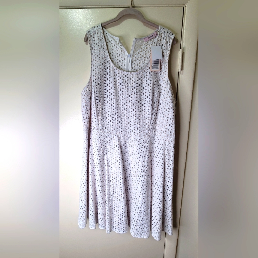 White lace shift dress